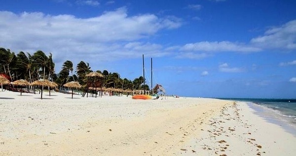 Buen Viaje a Cuba - Gran Club Santa Lucía oferta pasadías en la playa  camagüeyana